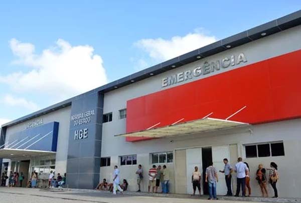 Mulher de 20 anos é alvo de tiros no bairro do Jacintinho, em Maceió