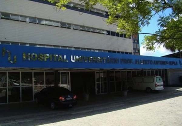 Paciente com câncer luta por internamento no Hospital Universitário
