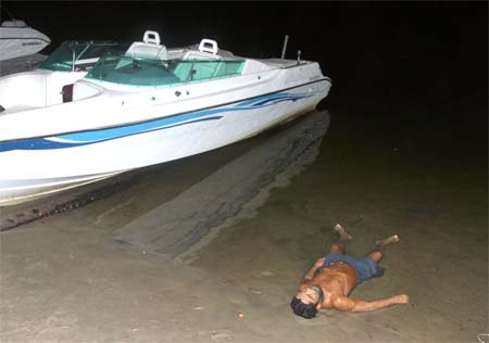 Homem aparece boiando na lagoa