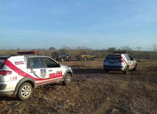 Homem é encontrado morto a tiros em estrada vicinal