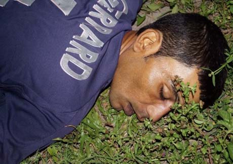 Jovem é executado por disparos de arma de fogo, na parte alta de Penedo