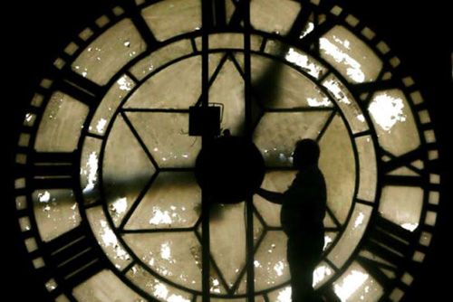 Mesmo sem horário de verão, celulares adiantam relógio em uma hora