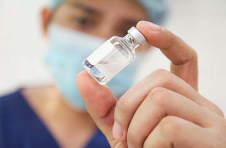 HPV: meninas de 11 a 13 anos devem receber segunda dose da vacina