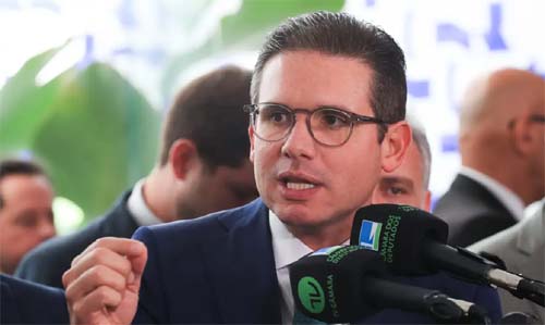 Motta pede afastamento de 15 deputados após motim na Câmara