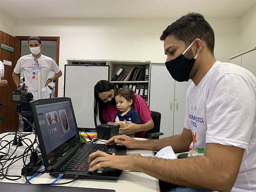 Instituto de Identificação de Alagoas emite carteira de identidade para crianças autistas