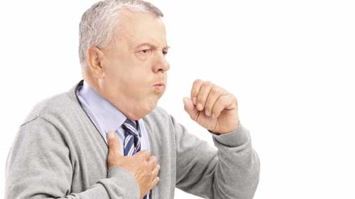 Especialista alerta para complicações da pneumonia em idosos