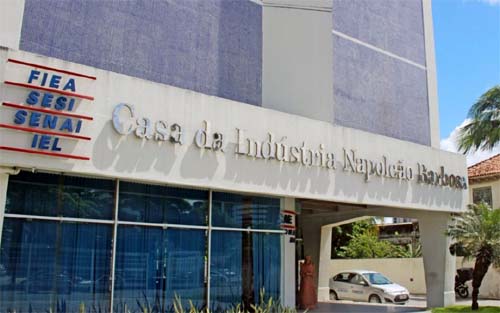 IEL abre 97 vagas para estágio em cursos superiores e mestrado