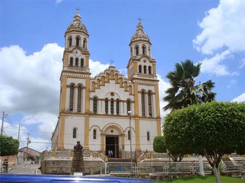 Alagoas tem 8.736 igrejas ou templos, quase o dobro de escolas