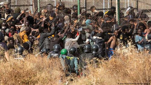 Invasão a exclave espanhol de Melilla mata 18 migrantes