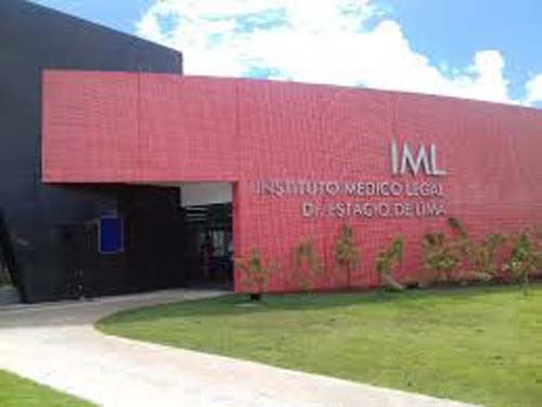 Jovem vestido de gari morre em troca de tiros com a Polícia Militar