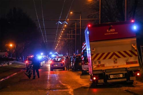 Incêndio em prédio na França deixa 10 mortos