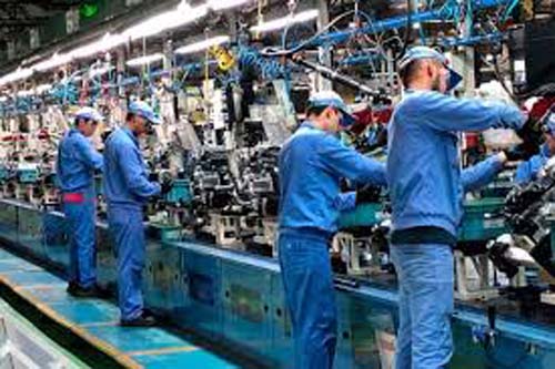 Indústria tem pior resultado em 4 anos e produção cai 4,5% em 2020