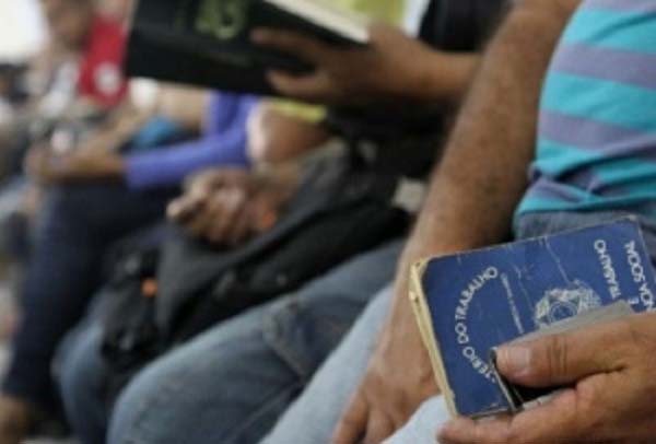 Piores números: informalidade dispara em AL, revela IBGE