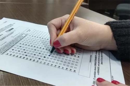 Candidatos relatam falha em site do CNU que impediu inscrição no prazo; veja o que fazer