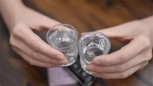 Perigos do Metanol: Como Essa Substância Pode Levar à Insuficiência de Órgãos no Corpo Humano