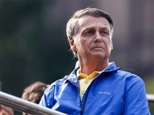 Moraes determina prisão domiciliar de Jair Bolsonaro por descumprimento de medidas judiciais