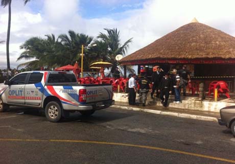 Taxista é morto a tiros dentro de bar no bairro de Jacarecica, em Maceió