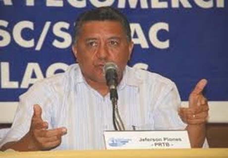 Candidato a governador renuncia e “libera” Almeida para apoiar RF 