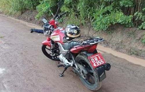 Mototaxista é executado com disparo de espingarda calibre 12 na cabeça