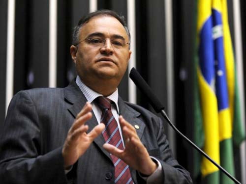 João Caldas em mobilização contra Putin: ‘Vamos fazer a nossa parte contra esse tirano e aliados’