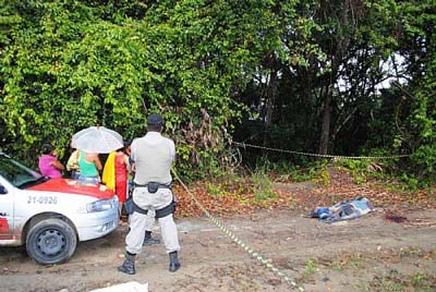 Jovem sai com amigo e é encontrado morto 