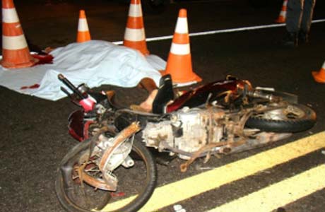 Agricultor morre em acidente com moto na BR-110 em Delmiro Gouveia