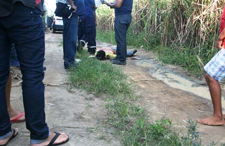Mototaxista é morto a tiros em canavial no Gama Lins; moto foi roubada