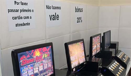 Polícia descobre casa de jogos de azar no Bairro da Jatiuca