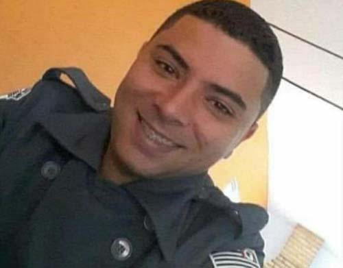 Um policial morreu após atirar em dois ladrões. Eram seus colegas de farda