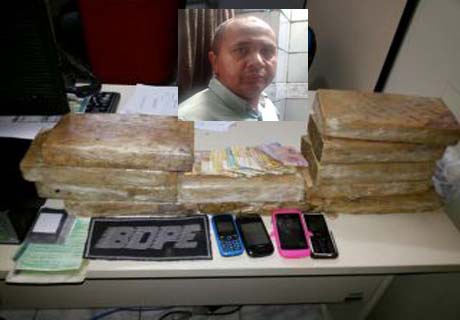 Radialista e mais três pessoas são detidos com drogas na parte alta de Maceió
