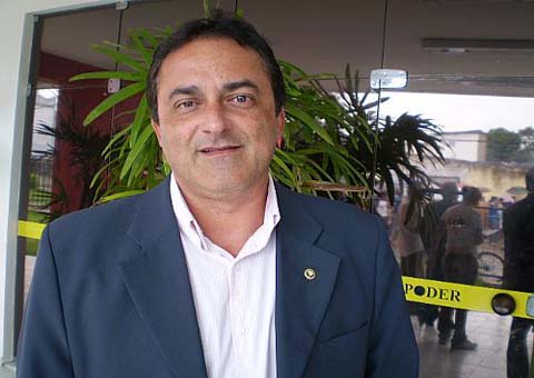 Ex-Juiz de União Dr. José Lopes Netto sofre acidente de carro em Santana do Ipanema