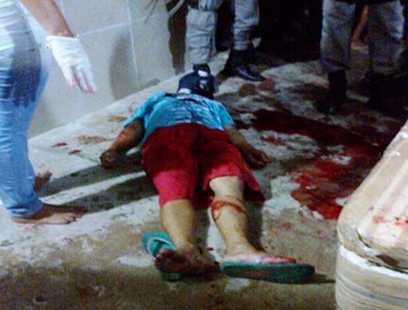 Jovem mata amigo por engano durante briga na zona rural de Penedo