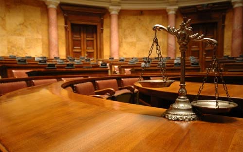 Acusados de espancar e matar homem em festa de Natal vão a júri nesta segunda (24)