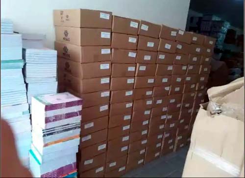 Em União dos Palmares, kits de robótica estão guardados em caixas sem funcionalidade