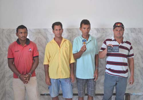 PM prende cinco pessoas acusadas de roubo de gado no Sertão