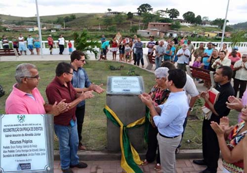 Prefeitura de São José da Laje inaugura praça de eventos