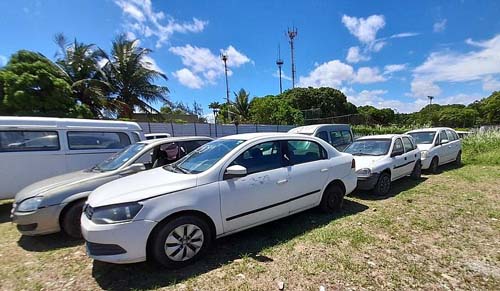 SMTT vai leiloar mais de 100 veículos, entre carros e motos