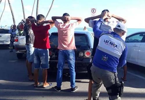 Lei Seca flagra cinco condutores sob efeito de álcool em Maceió