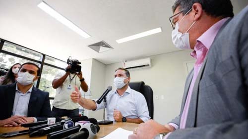 Governador anuncia abertura de mais 70 leitos de UTI para Covid-19