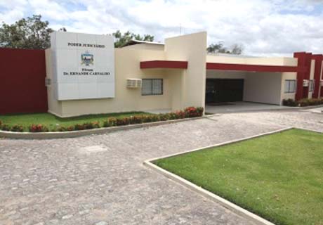 Acusado de matar companheira grávida é condenado a 25 anos