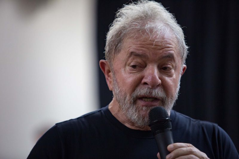 Mais uma vez esperado por protestos, Lula diz não entender tanto ódio