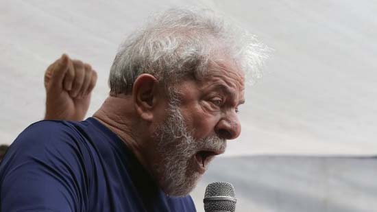 Da prisão, Lula critica atuação do governo na greve: 'Não faz nada?'
