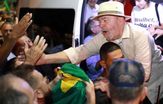 Lula e as eleições: um candidato preso ou inelegível desde já?