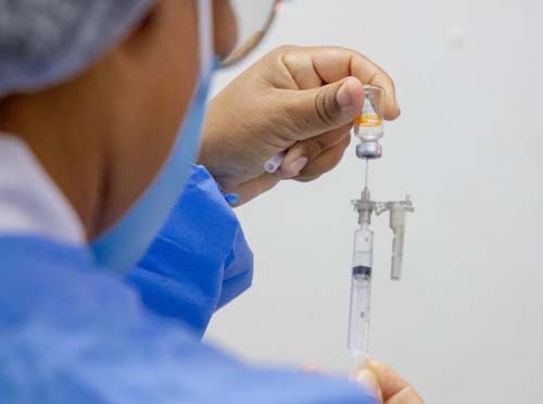 Começa a vacinação de idosos a partir de 79 anos em Maceió