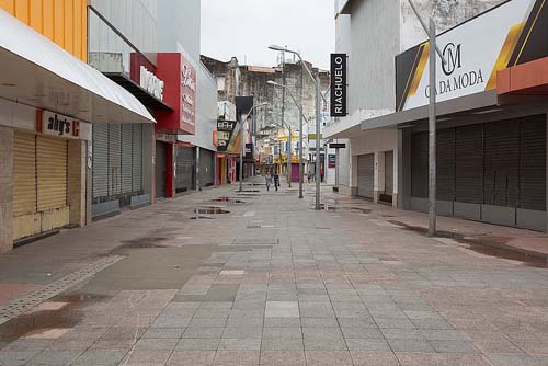 Prefeitura de Maceió realiza serviço de manutenção no calçadão do Centro da cidade a partir de segunda, 29