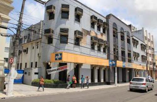 Correios dizem que população deve aguardar correspondências em casa