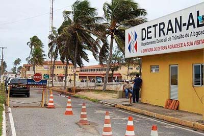 Detran faz mudanças na emissão de certificado de registro e licenciamento