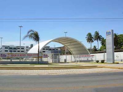 Trio invade faculdade e rouba posto bancário em Cruz das Almas