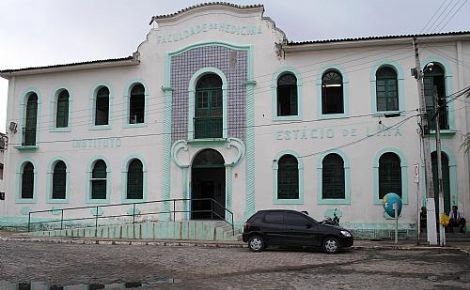 Suspeito de roubo morre em troca de tiros com a polícia no Centro de Maceió