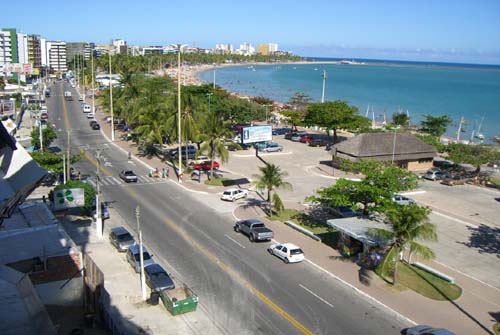Membro da Mancha Azul é morto a tiros na praia de Pajuçara, reduto da CV